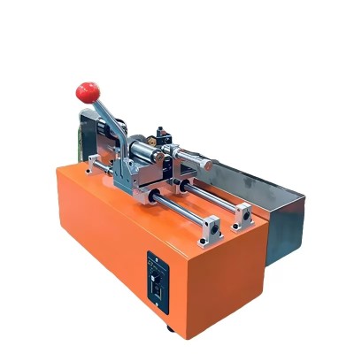 Desktop pipe cutting machine