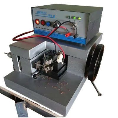 Jewelry clasping machine
