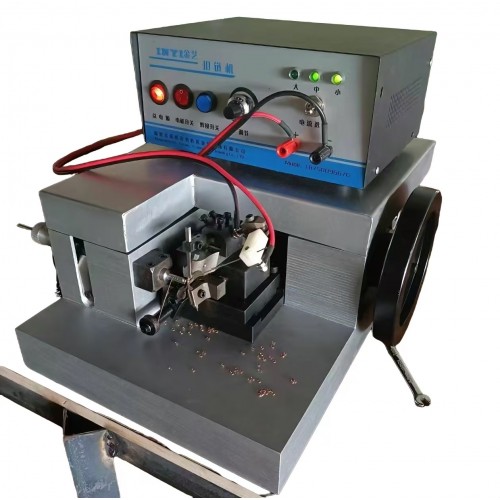 Jewelry clasping machine